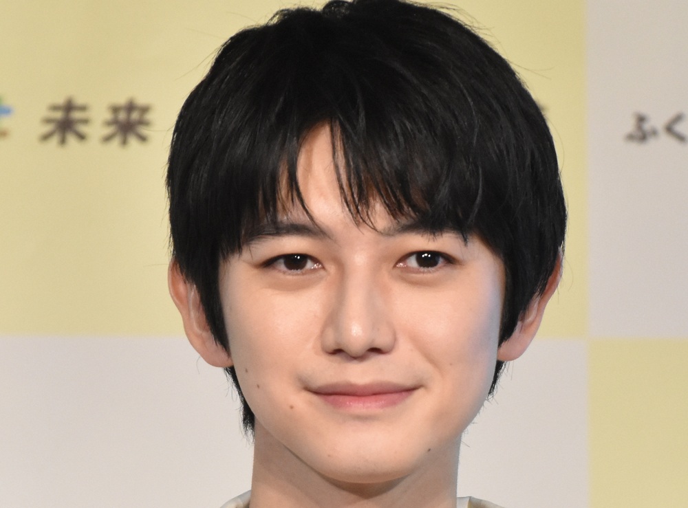 本郷奏多、韓国のポーカー大会で優勝 賞金122万円獲得 大会公式が「チャンピオン」と紹介