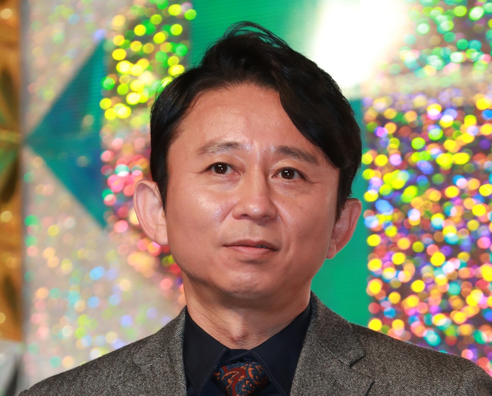 有吉弘行、母の葬式で思わず笑ってしまった瞬間とは?「お笑いコンビがいると、花が」
