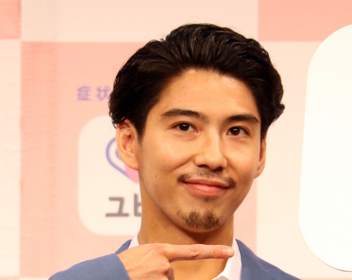 賀来賢人、「大好き」な女優を明かす「ずーっと一緒にいたい」「癒やしでしかない」