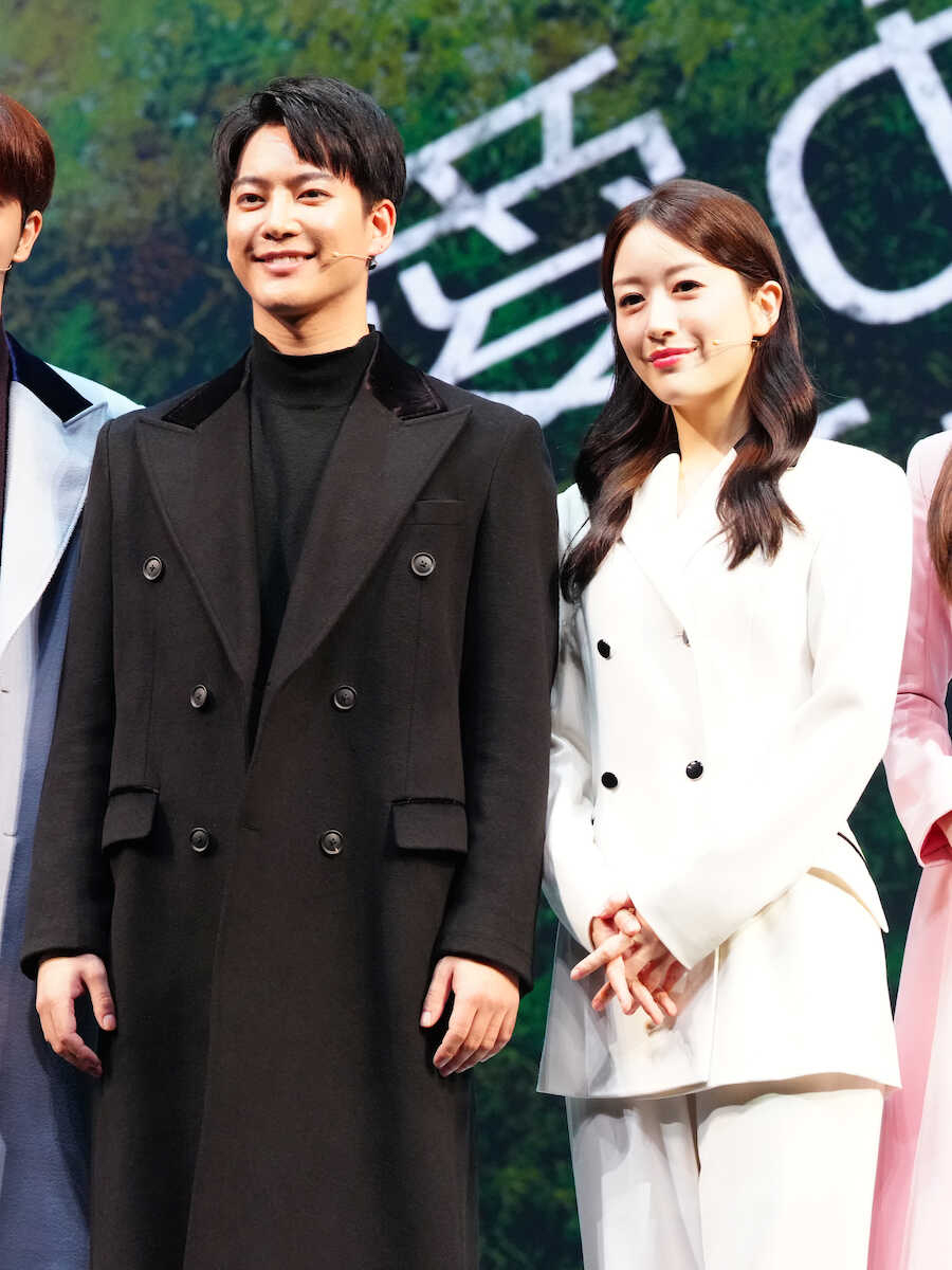 三山凌輝&花乃まりあ、濃厚キス 密会報道も共演舞台の演出変更なし「このカンパニーで最後まで」