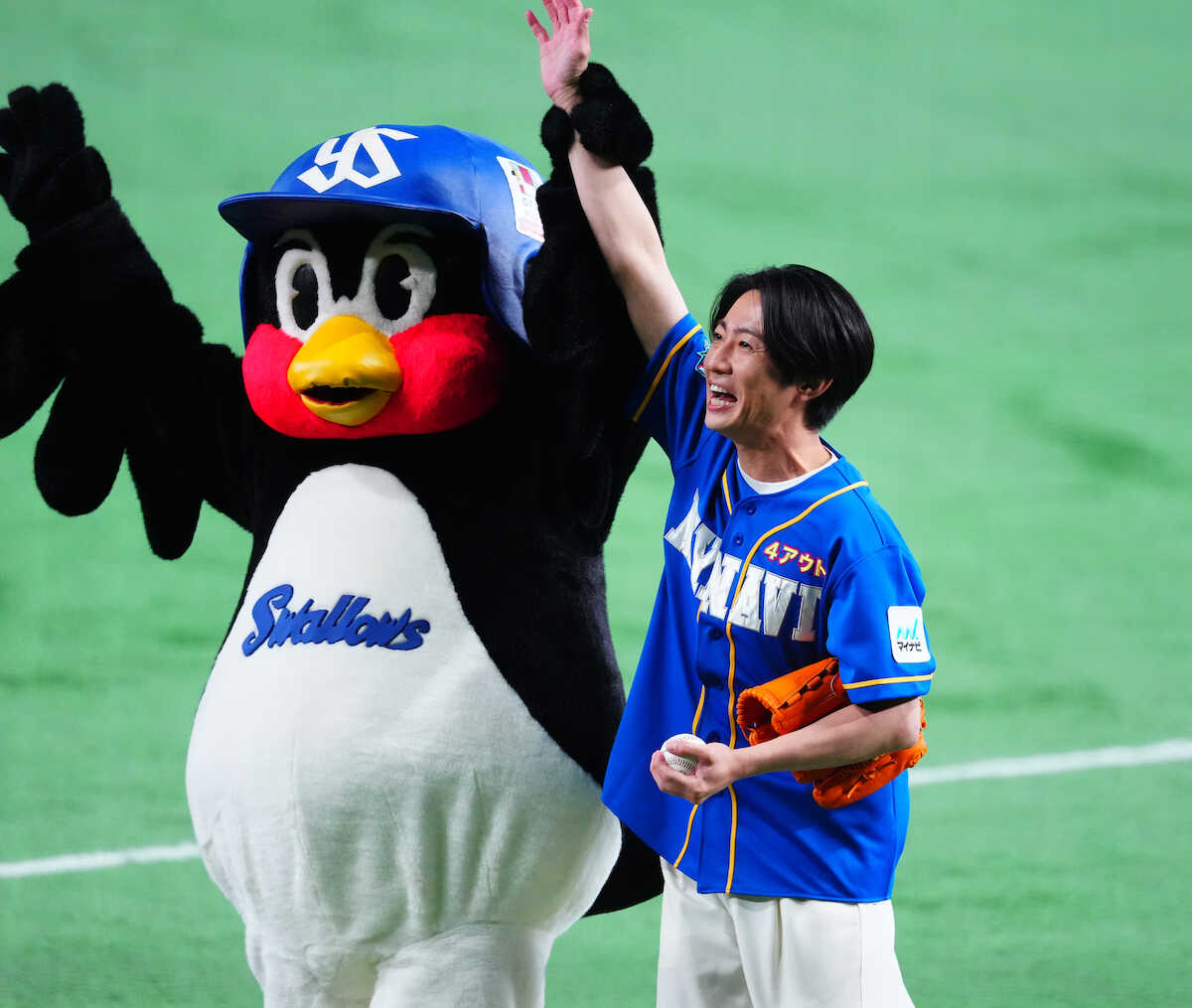 相葉雅紀「魂を込めたので悔いはないです!」球宴ファーストピッチはワンバン