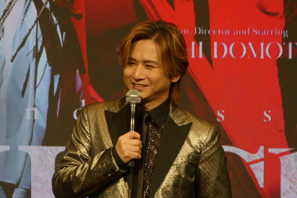 階段落ちはなし!?堂本光一『SHOCK』をトークと音楽で振り返る特別公演を開催