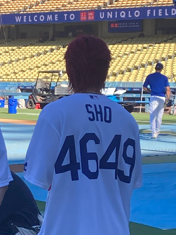 ドジャースタジアム来訪の平野紫耀「無礼になってないですよね?」背番号は異例“4桁”そのワケは?